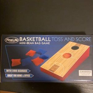 Basketball mini bean bag toss